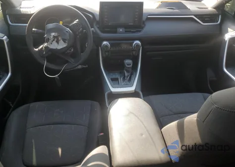 2020 Toyota Rav4 Xle z USA, uszkodzony, nr VIN 2T3W1RFV3LW074754